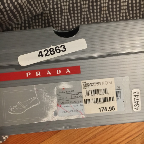 PRADA GIRLS *NEW IN BOX*MARY JANE SHOES*SZ 13.5 - Picture 8 of 8